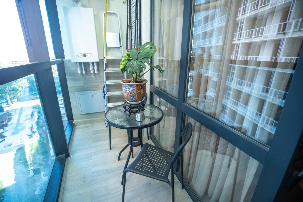 Apartament Ramada Skytower Batumi Zewnętrze zdjęcie